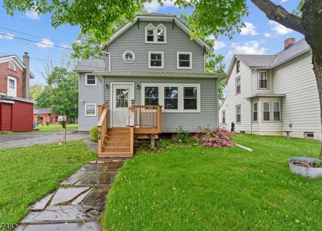 Property at 94 Newton Ave, Sussex Boro, NJ 07461-1504, 3 beds, 1.5 baths