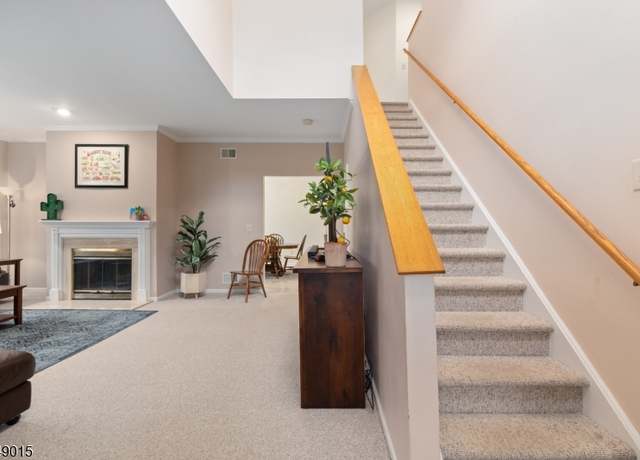 Property at 41 Teal Ln, Bedminster Twp., NJ 07921-2055, 3 beds, 2.5 baths