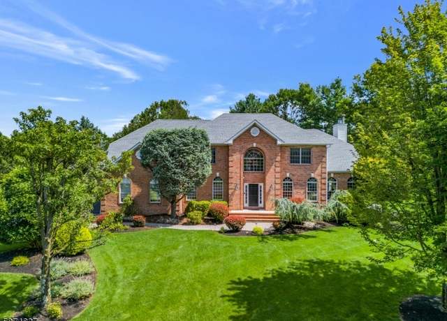 Property at 5 Westwood Ct, Warren Twp., NJ 07059-2704, 4 beds, 3.5 baths