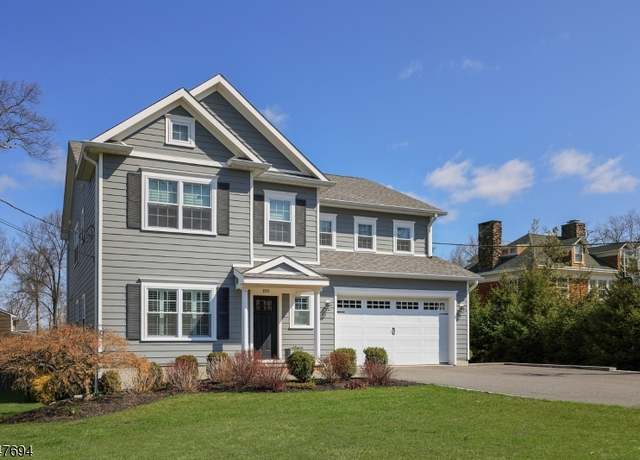 Property at 159 Kent Place Blvd, Summit City, NJ 07901-4709, 5 beds, 4.5 baths