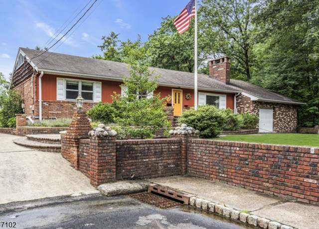 Property at 240 Belmont Ave, North Plainfield Boro, NJ 07060-4470, 4 beds, 2.5 baths