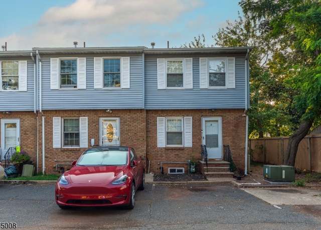 Property at 675 U18 R Garden St #18, Elizabeth City, NJ 07202-3550, 2 beds, 2.5 baths