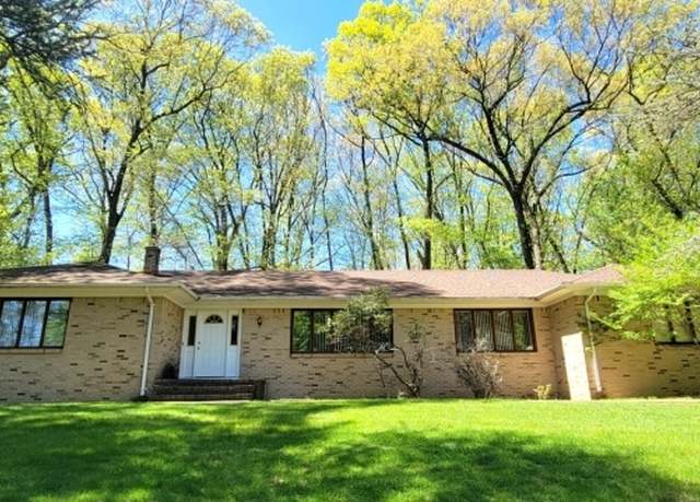 Property at 8 De Hart Rd, Parsippany-troy Hills Twp., NJ 07054-1708, 3 beds, 2.5 baths