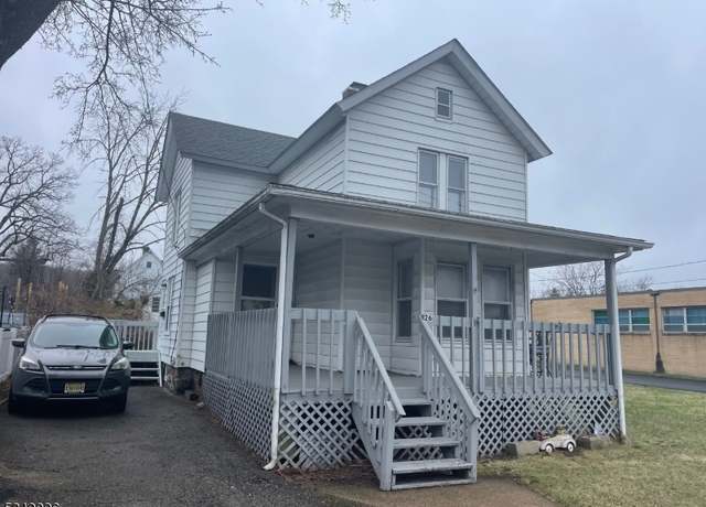 Property at 26 Maple Ave, Netcong Boro, NJ 07857-1114, 2 beds, 2 baths
