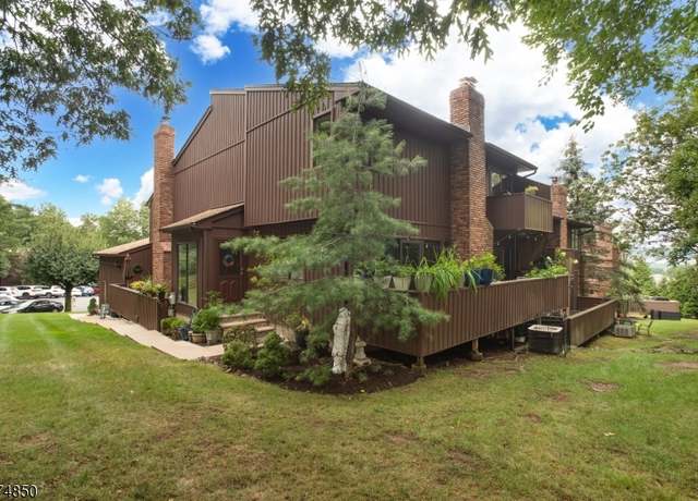 Property at 33 Highpoint #33, Cedar Grove Twp., NJ 07009-1977, 2 beds, 2.5 baths