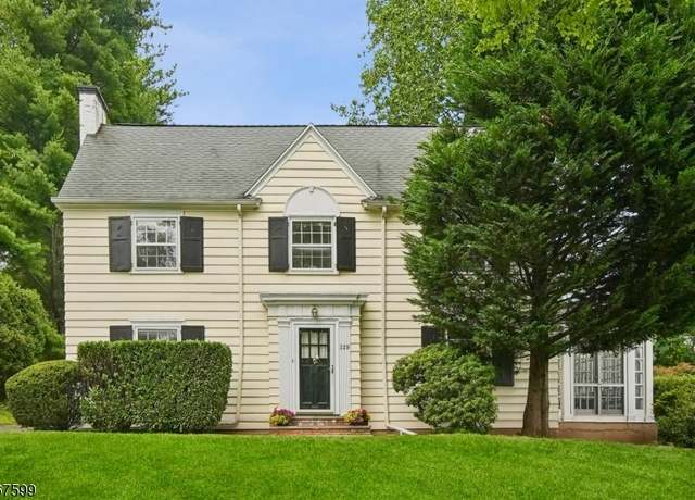 Property at 329 W End Rd, South Orange Village Twp., NJ 07079-1445, 5 beds, 3.5 baths