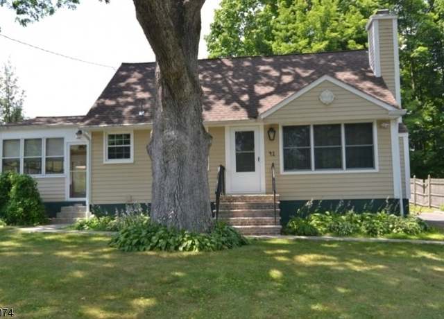 Property at 41 Highview Trl, Jefferson Twp., NJ 07885-2906, 2 beds, 2 baths