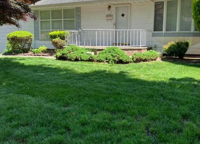 Property at 18 Blake Dr, Clark Twp., NJ 07066-1609, 2 beds, 2 baths