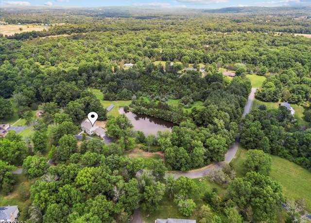 Property at 12 Laomatong Way, Bedminster Twp., NJ 07921-2870, 5 beds, 4.5 baths