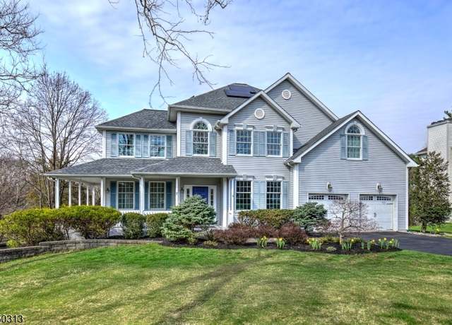 Property at 7 Perry St, Peapack Gladstone Boro, NJ 07977-5025, 4 beds, 2.5 baths
