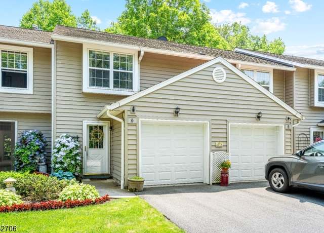 Property at 6 Pelican Pt, Hampton Twp., NJ 07860-1470, 1 bed, 1.5 baths