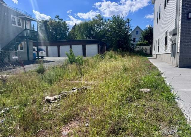 Property at 160 Smith St, Elizabeth City, NJ 07201-2768