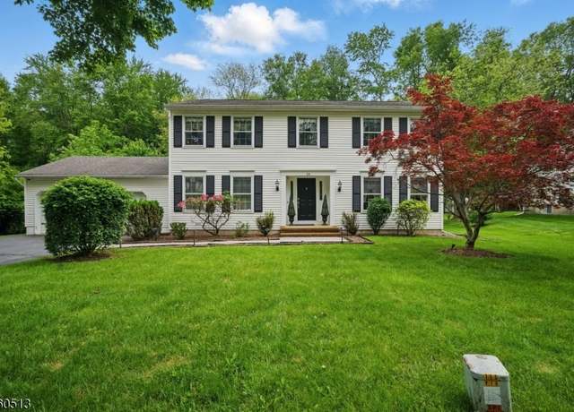 Property at 15 Fox Run, Parsippany-troy Hills Twp., NJ 07834-3025, 4 beds, 2.5 baths