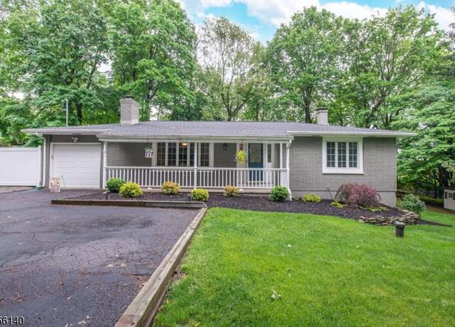 Property at 123 Fairmount Ave, Chester Boro, NJ 07930-2623, 2 beds, 2.5 baths