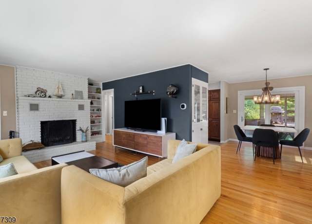 Property at 377 E Shore Trl, Sparta Twp., NJ 07871-2045, 3 beds, 2 baths