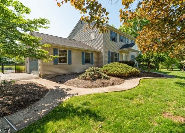 Property at 20 Madison Ave, Raritan Twp., NJ 08822-3306, 4 beds, 2.5 baths