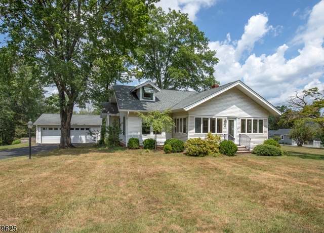 Property at 30 Pottersville Rd, Peapack Gladstone Boro, NJ 07934-2095, 4 beds, 2 baths