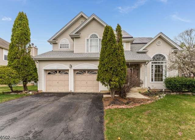 Property at 308 Stonehenge Dr, Lopatcong Twp., NJ 08865-2071, 4 beds, 2.5 baths