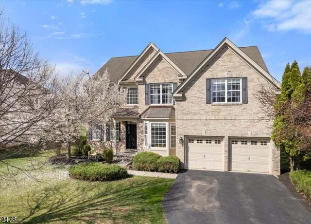 Property at 5 Ash Ct, Clinton Twp., NJ 08809-2036, 5 beds, 2.5 baths