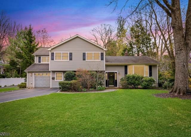 Property at 12 Glen Ave, Summit City, NJ 07901-3310, 4 beds, 2.5 baths