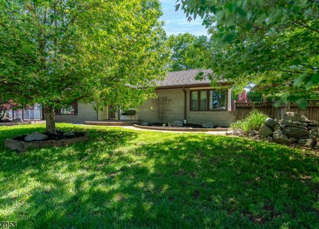 Property at 211 Beck Ave, South Bound Brook Boro, NJ 08880-1204, 3 beds, 2.5 baths