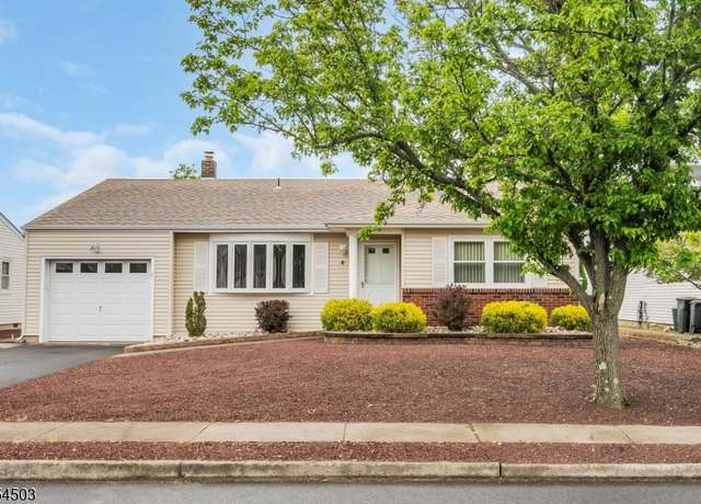 Property at 4 Norway Rd, Toms River, NJ 08757-6353, 2 beds, 2 baths