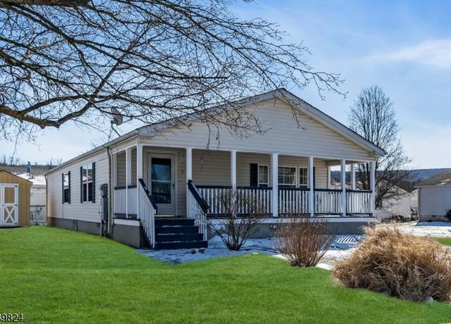 Property at 11 Peachtree Dr, White Twp., NJ 07823-2924, 2 beds, 2 baths