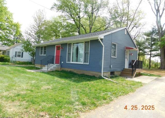 Property at 22 Greenwich St, Greenwich Twp., NJ 08886, 3 beds, 1 bath