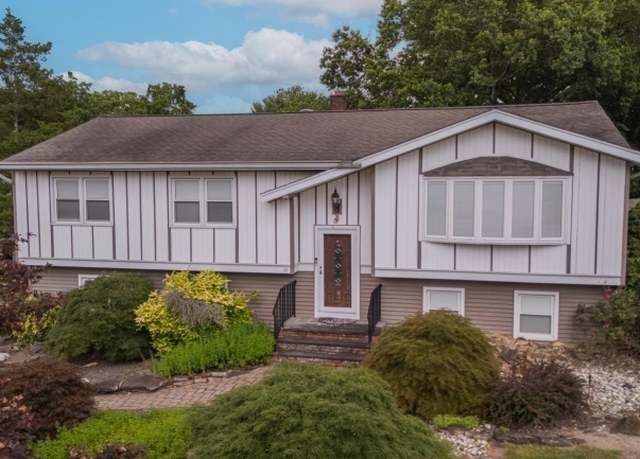 Property at 2 Pollis Dr, East Hanover, NJ 07936-3118, 4 beds, 3 baths