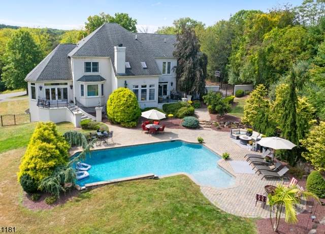 Property at 3 Smith Rd, Readington Twp., NJ 08822-7300, 4 beds, 4 baths