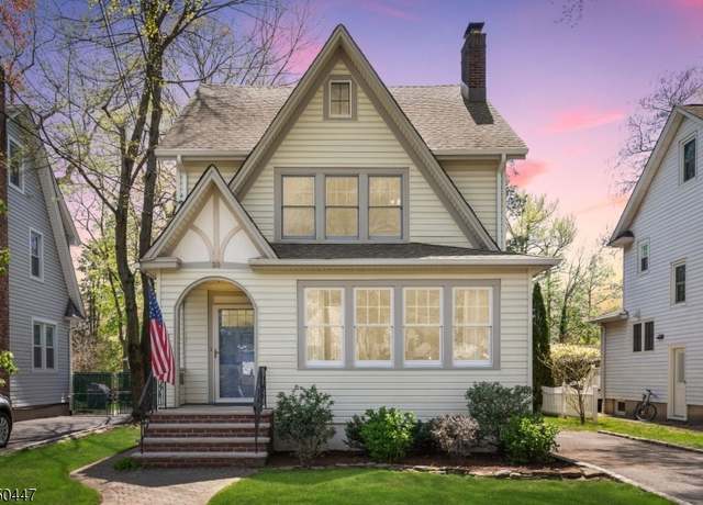 Property at 38 W Holly St, Cranford Twp., NJ 07016-2129, 4 beds, 1.5 baths