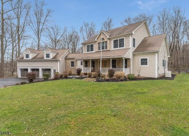 Property at 8 Country Ln, Lebanon Twp., NJ 08826-6432, 4 beds, 3.5 baths