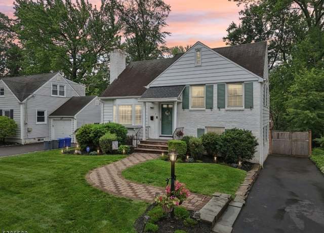 Property at 942 Summit Ave, Westfield Town, NJ 07090-2600, 3 beds, 1.5 baths
