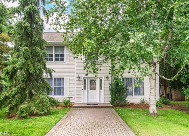 Property at 103 S 1St Ave, Kenvil, NJ 07847-2509, 3 beds, 2.5 baths