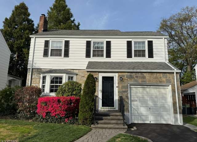 Property at 313 Bender Ave, Roselle Park Boro, NJ 07204-2116, 3 beds, 1.5 baths
