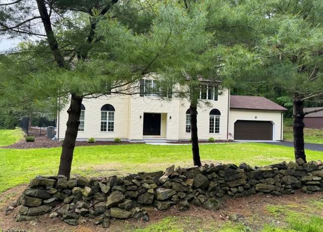Property at 33 Huntsville Rd, Andover Twp., NJ 07860, 4 beds, 2.5 baths