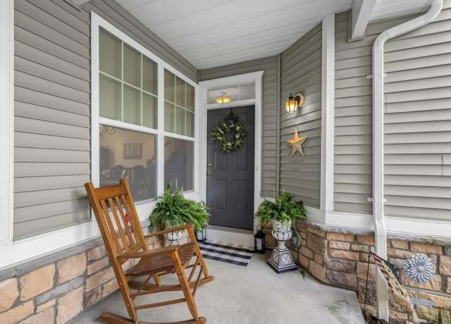 Property at 4 Wild Iris Ln, Allamuchy Twp., NJ 07840-3836, 3 beds, 2.5 baths