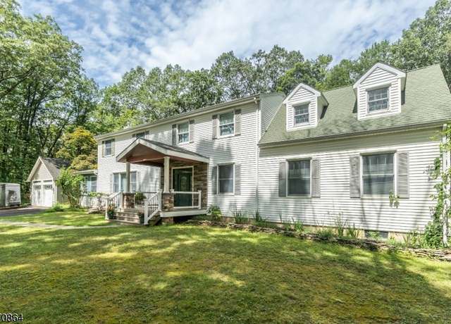 Property at 15 Rock Hollow Rd, Rockaway Twp., NJ 07801-1612, 3 beds, 2.5 baths