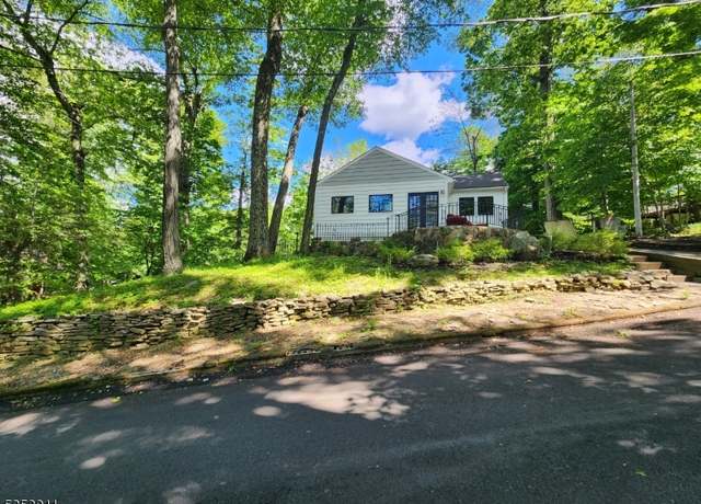 Property at 7 Raccoon Island Rd, Jefferson Twp., NJ 07849-2315, 2 beds, 1 bath