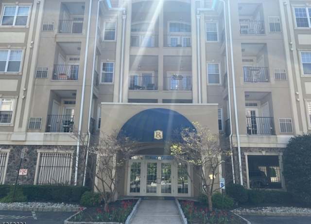 Property at 7109 Ravenscroft Rd, Clifton City, NJ 07013-2696, 2 beds, 2 baths