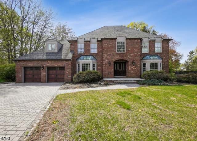 Property at 82 Silver Spring Ct, East Hanover Twp., NJ 07936-2528, 4 beds, 2.5 baths