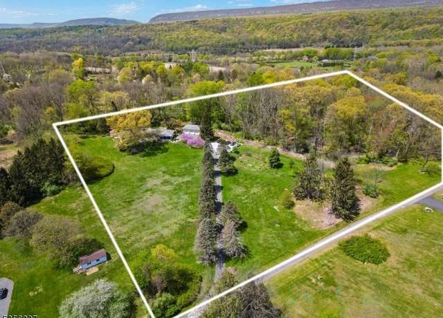 Property at 1 Cottontail Ln, Blairstown Twp., NJ 07825, 4 beds, 2.5 baths