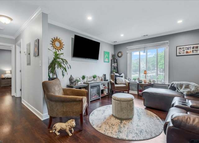 Property at 7117 Dell Pl, Stanhope Boro, NJ 07874-2799, 2 beds, 1 bath