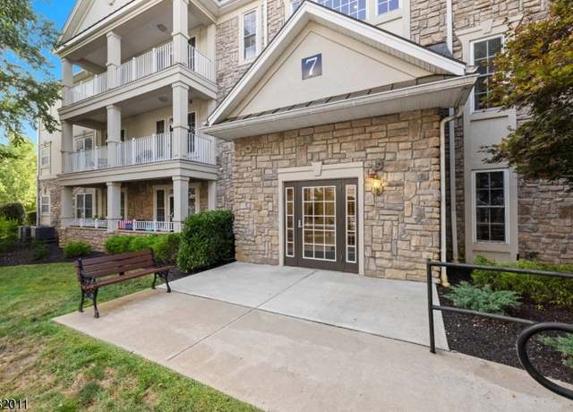 Property at 712 Holly Ln #712, Cedar Grove Twp., NJ 07009, 3 beds, 2 baths