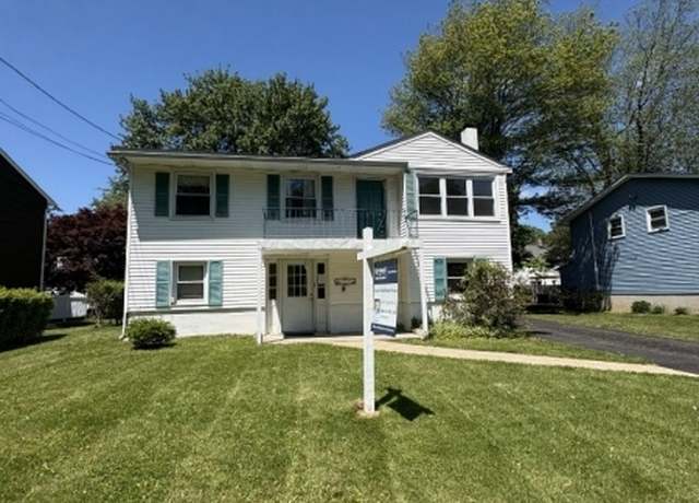 Property at 108 Santa Clara Trl, Hopatcong Boro, NJ 07843-1260, 4 beds, 2 baths
