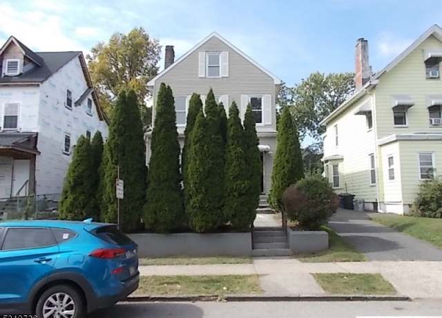 Property at 85 Hollywood Ave, East Orange City, NJ 07018-4142, 4 beds, 1.5 baths