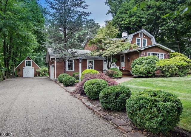 Property at 31 Old Stirling Rd, Warren Twp., NJ 07059-5809, 3 beds, 1.5 baths