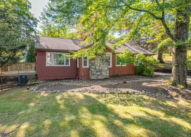 Property at 21 Seneca Trl, Sparta Twp., NJ 07871-1513, 3 beds, 1.5 baths