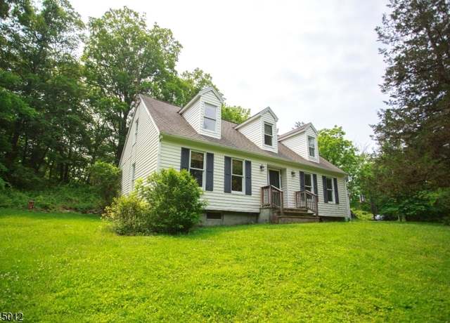 Property at 5 Old Orchard Rd, Hardwick, NJ 07825-3310, 4 beds, 2 baths