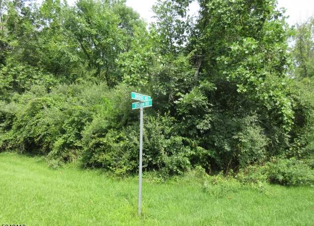 Property at 1 Bridge Rd, Knowlton Twp., NJ 07832-2401